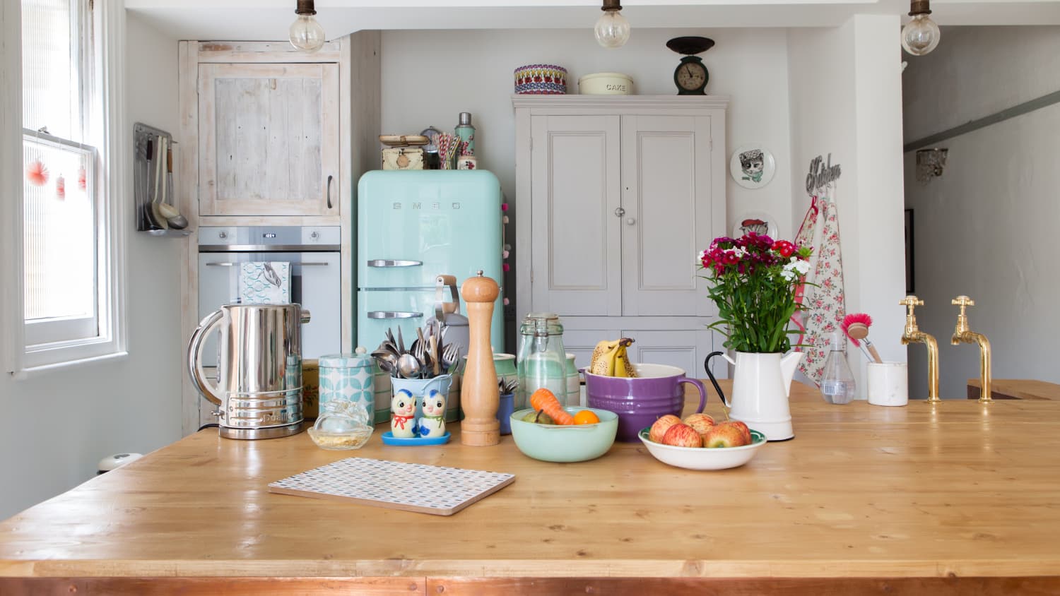 Smeg Appliances In Stylish Kitchens Apartment Therapy